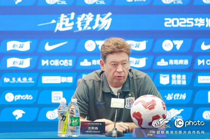 斯卢茨基:明天是本赛季最重要一场比赛,努力摆脱之前的负面情绪